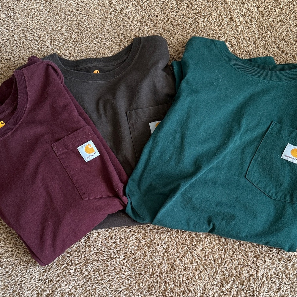 Carhartt T-Shirts bundle in Maroon, green, brown.